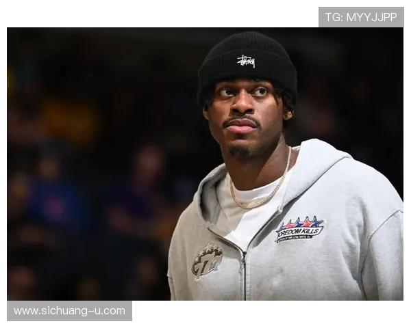 布朗尼快速推进反击传球 范德比尔特空中飞扣完美演绎