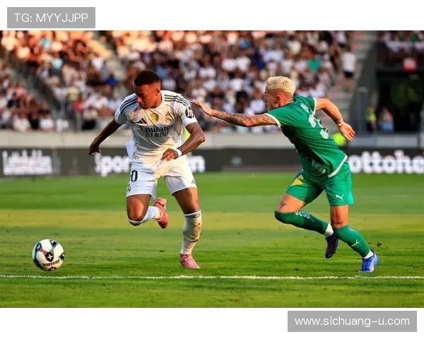 姆巴佩梅开二度闪耀伯纳乌 皇马主场横扫巴伦西亚豪取联赛大胜